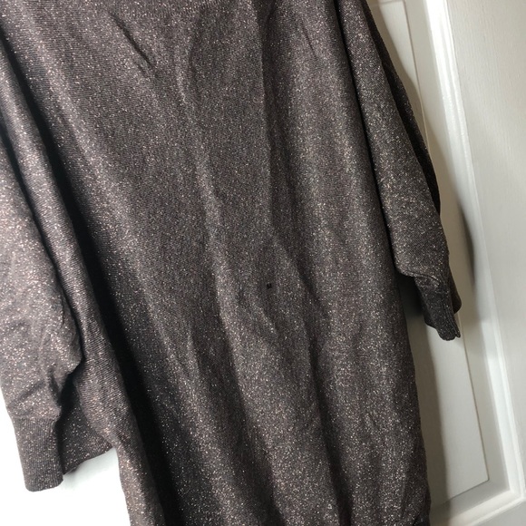 Stylish top - Picture 4 of 4